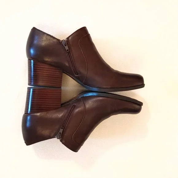 Born | Shoes | Born Caley Dark Brown Size Bootie | Poshmark display picture 2